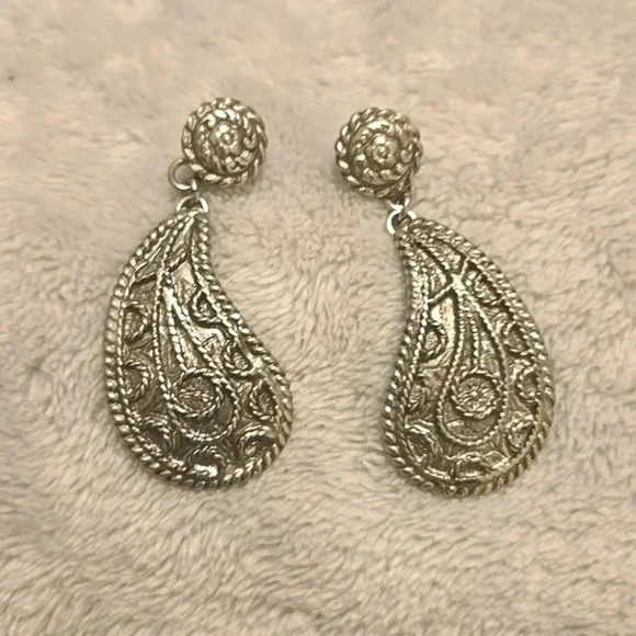Vintage Jewelry - #388 VINTAGE Original By Robert silver tone earring